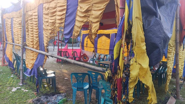 কুমারখালীর চাপড়া ইউনিয়নের ৪নং ওয়ার্ডে নৌকার ক্যাম্প পুড়ানোর অভিযোগ!