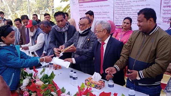 মুন্সীগঞ্জে ঝিকুট ফাউন্ডেশন শিক্ষাবৃত্তি ও পুরস্কার বিতরণ অনুষ্ঠিত