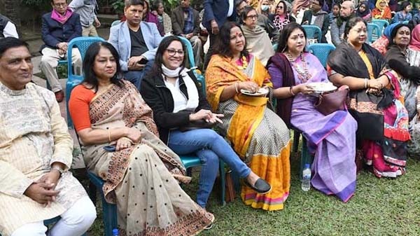 জাতীয় প্রেসক্লাবে পিঠা উৎসব ও লোকগানের আসর