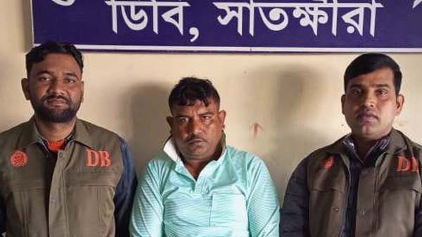 সাতক্ষীরায় ডিবি পুলিশের অভিযানে ১ কেজি গাঁজাসহ আটক-১