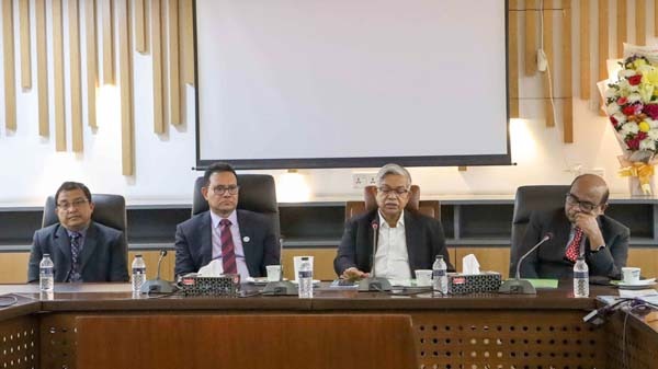 ভূমিসেবা ব্যবস্থার নিরাপত্তা নিশ্চিত করতে নানামুখী পদক্ষেপ নেয়া হয়েছে : ভূমিমন্ত্রী