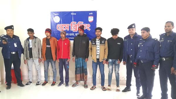রামপালে সংঘবদ্ধ ছিনতাই ও অপহরণকারী দলের নারী সদস্যসহ গ্রেফতার-৭