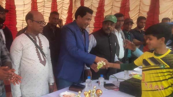পাটকেলঘাটায় পিকেএসপি'র আয়োজনে ফুটবল খেলা অনুষ্ঠিত