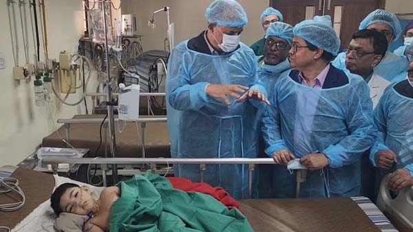 চিকিৎসা ক্ষেত্রে বাংলাদেশ একটি অপার সম্ভাবনার দেশ; মাথা জোড়া লাগানো শিশুর সফল অস্ত্রোপচারে স্বাস্থ্যমন্ত্রী