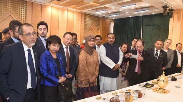 বাংলাদেশে বিনিয়োগ করার জন্য এশিয়ার দেশগুলোর প্রতি আহবান বাণিজ্য প্রতিমন্ত্রীর
