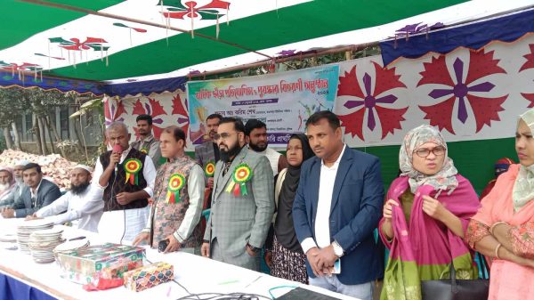 মুন্সীগঞ্জের সিরাজদিখানে প্রাথমিক বিদ্যালয়ে বার্ষিক ক্রীড়া প্রতিযোগিতা ও পুরস্কার বিতরণী অনুষ্ঠিত