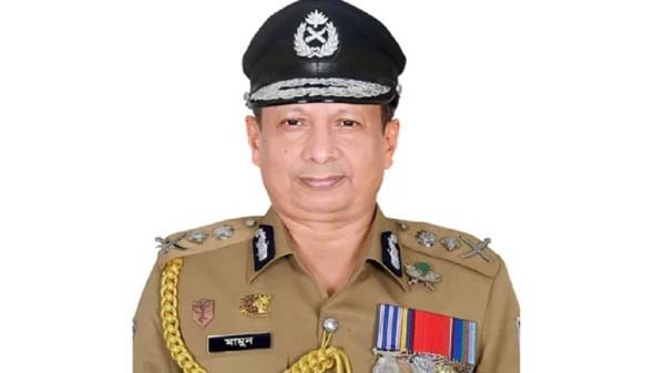 বেইলী রোডের অগ্নিকান্ডের ঘটনায় আইজিপির শোক