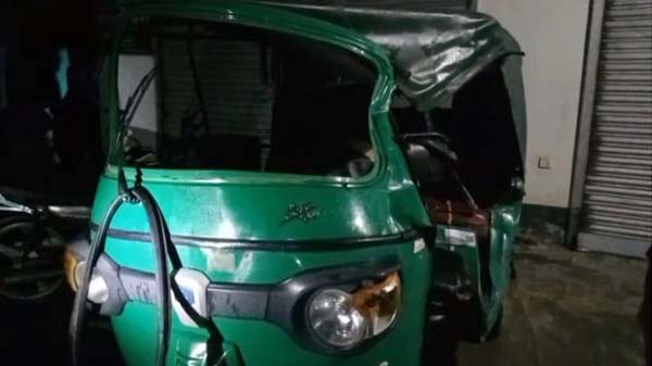 জয়পুরহাটে ট্রাক-সিএনজির ধাক্কায় নিহত-১