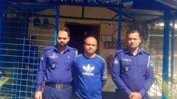 সাতক্ষীরার পাটকেলঘাটায় বাবা-মাকে ভরনপোশন না দেওয়ায় কারগারে পুত্র