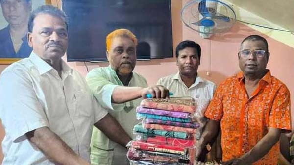প্রধানমন্ত্রীর ঈদ উপহার সাধারণ মানুষের হাতে তুলে দিলেন এমপি স্বপন