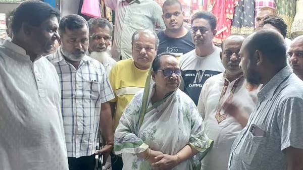 মোংলায় আগুনে পুড়ে যাওয়া ঘটনাস্থল পরিদর্শন করলেন এমপি হাবিবুন নাহার