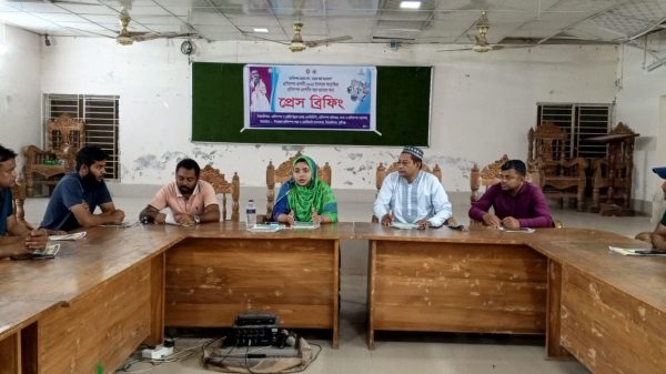 প্রাণিসম্পদ সেবা সপ্তাহ ও প্রদর্শনী উদযাপন উপলক্ষে সিরাজদীখানে প্রেস ব্রিফিং অনুষ্ঠিত