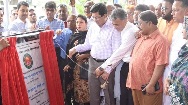 মান্ডা খাল পুনরুদ্ধার ও নান্দনিক পরিবেশ সৃষ্টি’র ভিত্তিপ্রস্তর স্থাপন করলেন ঢাদসিক মেয়র