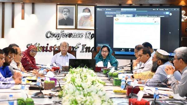 অসমাপ্ত প্রকল্পসমূহের কাজ দ্রুত সম্পন্নের নির্দেশ শিল্পমন্ত্রীর