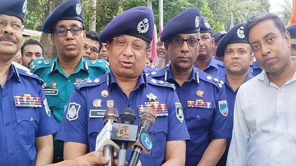 পুলিশ কর্মকর্তাদের সম্পদের তদন্ত চলছে : আইজিপি
