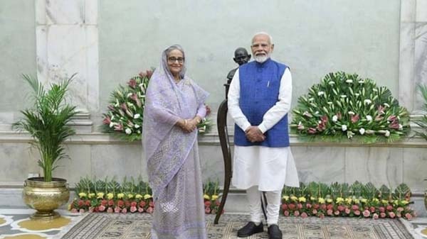 শেখ হাসিনা-মোদি বৈঠকে দু’দেশের সম্পর্ক আগামীতে আরো দৃঢ় করার ব্যাপারে আশাবাদী
