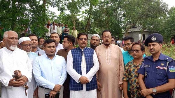 ঝিনাইগাতীতে বন্যায় ক্ষতিগ্রস্ত এলাকা পরিদর্শন করলেন এমপি শহিদুল