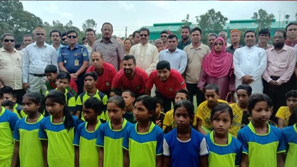 ঝিনাইগাতীতে বঙ্গবন্ধু ও বঙ্গমাতা গোল্ডকাপ ফুটবল টুর্নামেন্টের উদ্বোধন