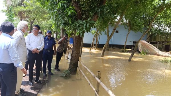 বন্যাদুর্গত এলাকায় তরুণদের ভূমিকা অবিস্মরণীয় হয়ে থাকবে : স্থানীয় সরকার উপদেষ্টা