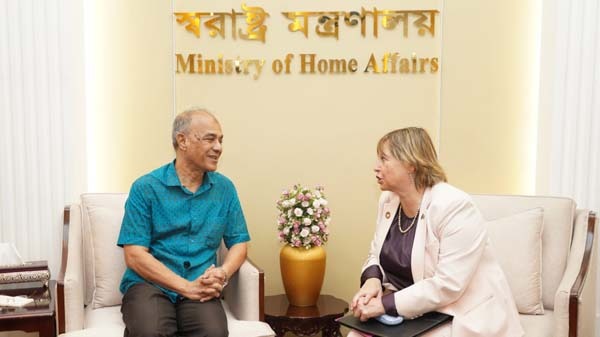 বিদেশি নাগরিকদের জন্য শতভাগ নিরাপত্তা নিশ্চিত করা হয়েছে : স্বরাষ্ট্র উপদেষ্টা
