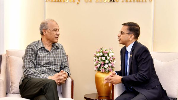 স্বরাষ্ট্র উপদেষ্টার সঙ্গে ভারতীয় হাইকমিশনারের সাক্ষাৎ