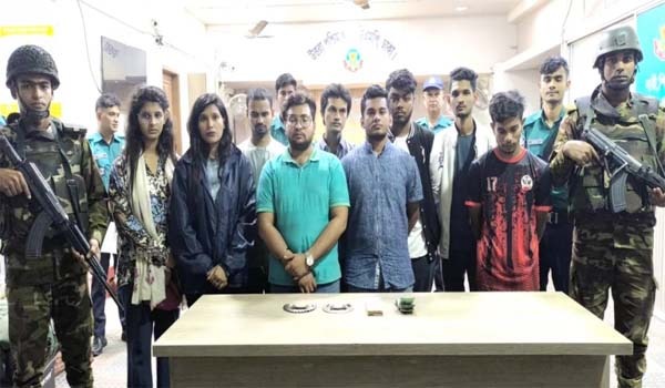 রাজধানীর উত্তরায় বেইজিং হোটেলে সমন্বয়ক পরিচয়ে চাঁদাবাজি, দুই নারীসহ ৯ জন আটক