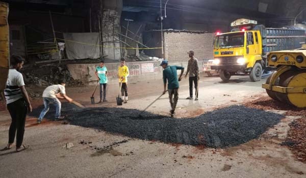 ডিএসসিসির সড়কের গর্ত, খানাখন্দ সংস্কার পুরোদমে চলমান, নভেম্বরে মিলবে সুফল