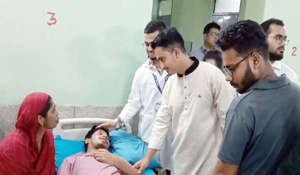 স্বাস্থ্য উপদেষ্টাকে ‘অ্যাক্টিভ’ হওয়ার পরামর্শ সারজিসের