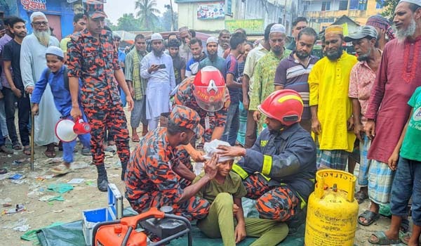 সিরাজদিখানে ভূমিকম্প ও অগ্নিকান্ড বিষয়ক মহড়া এবং আলোচনা সভা অনুষ্ঠিত
