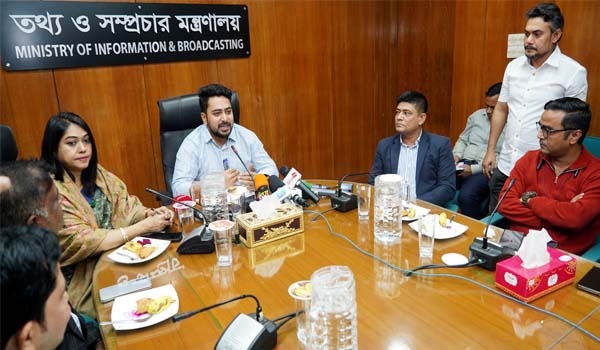 দেশের বিরুদ্ধে ষড়যন্ত্র প্রতিরোধে গণমাধ্যমকে দায়িত্বশীল ভূমিকা পালন করতে হবে : উপদেষ্টা নাহিদ ইসলাম