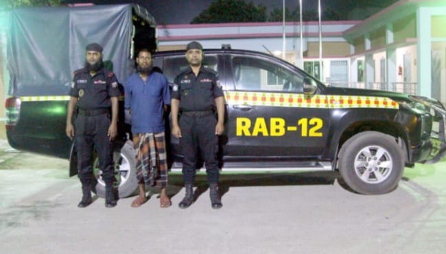 সিরাজগঞ্জে আলোচিত তারা হত্যা মামলার পলাতক আসামি গ্রেফতার