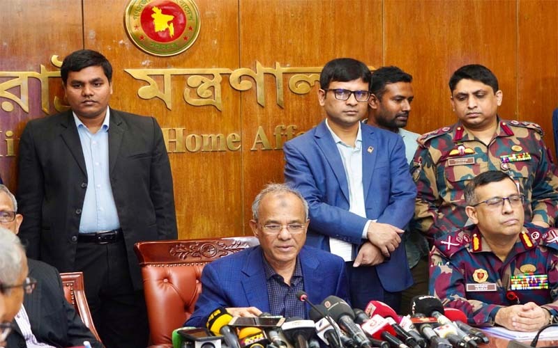 ভারতের সাথে অসম চুক্তি নিয়ে আলোচনা করা হবে : স্বরাষ্ট্র উপদেষ্টা