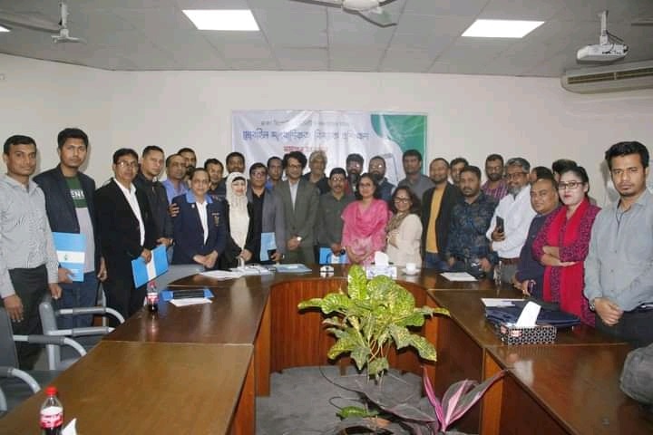 মোবাইল সাংবাদিকদের ওপর পিআইবির প্রশিক্ষণ নিলেন ডিআরইউর সদস্যরা