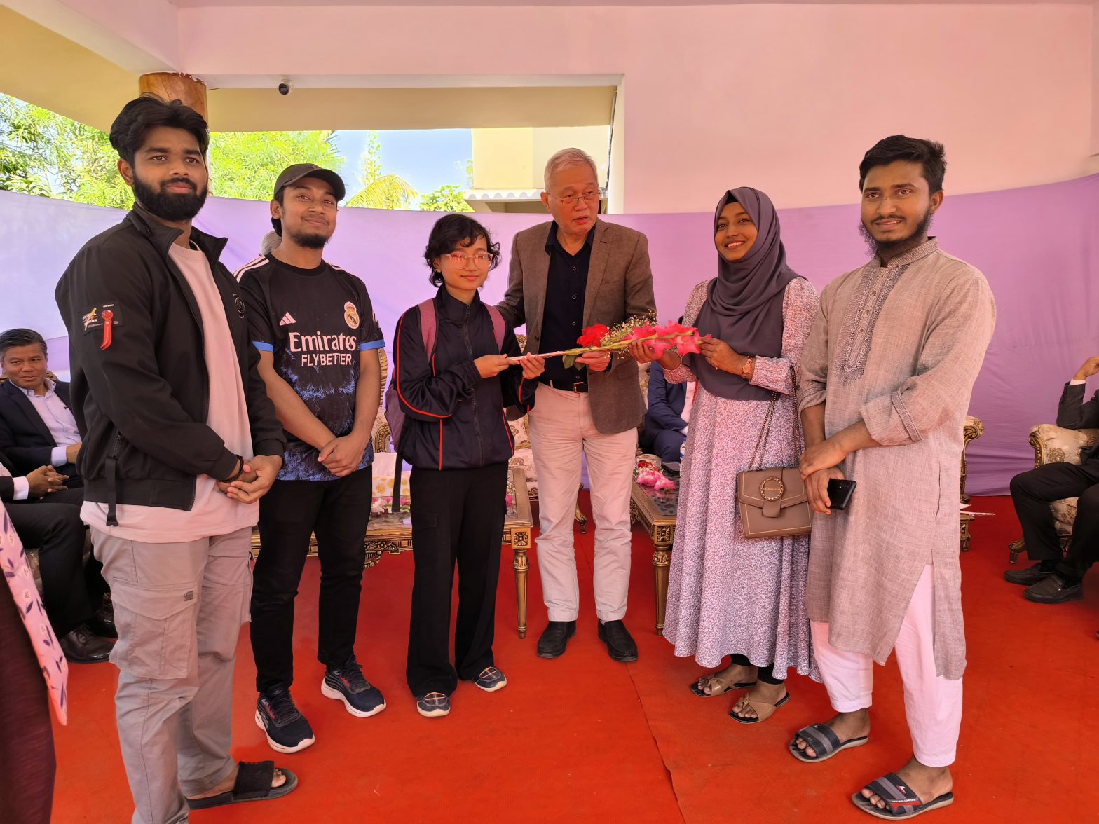 পার্বত্য চট্টগ্রামের কফি ও কাজুবাদাম বাংলাদেশের নির্ভরযোগ্য ব্র্যান্ডিং হিসেবে স্বীকৃতি পাবে : পার্বত্য উপদেষ্টা